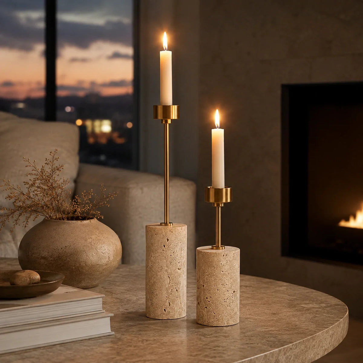 Conjunto de Castiçais Élodie em Travertino e Metal Dourado