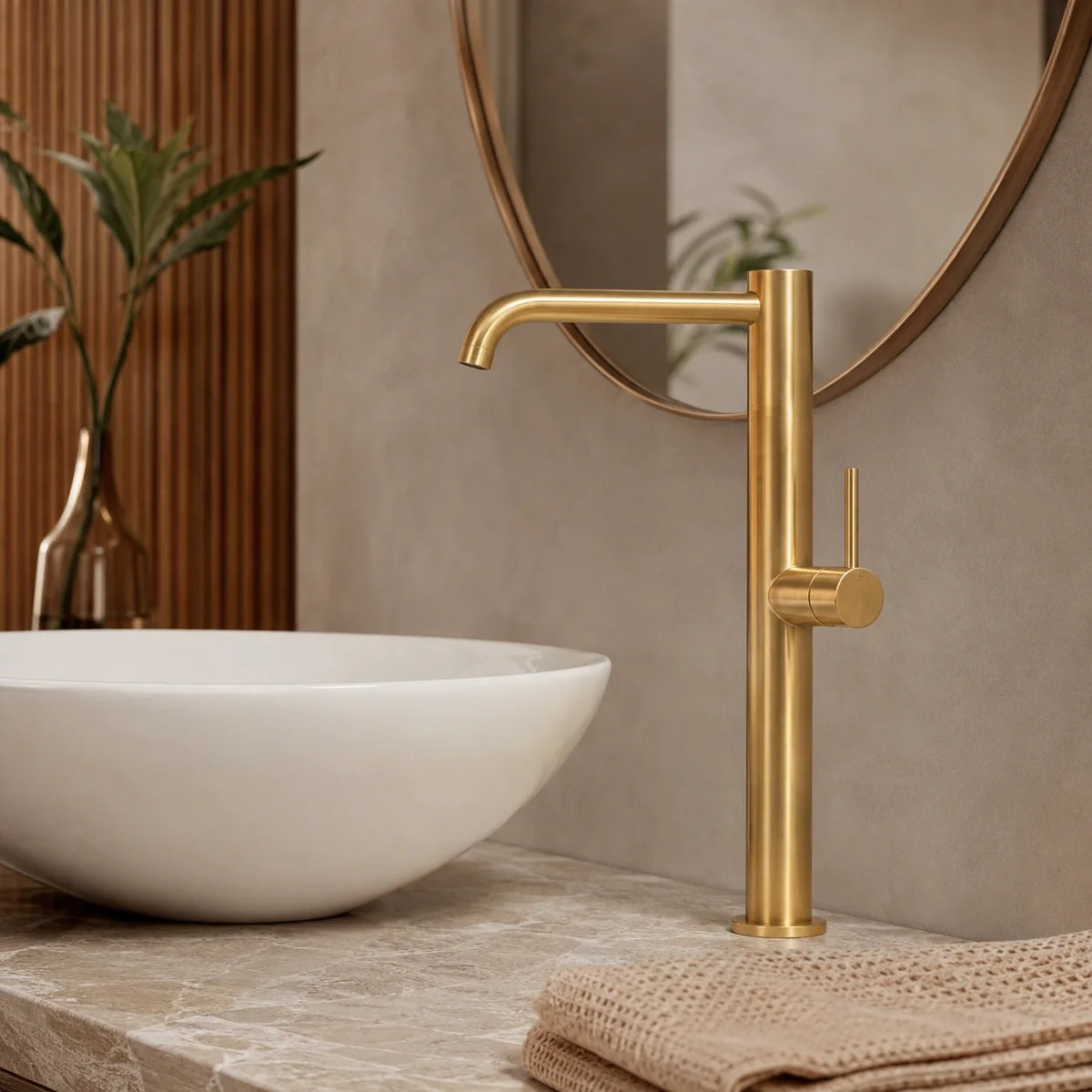 Torneira de Lavatório Lumière em Latão Dourado Escovado