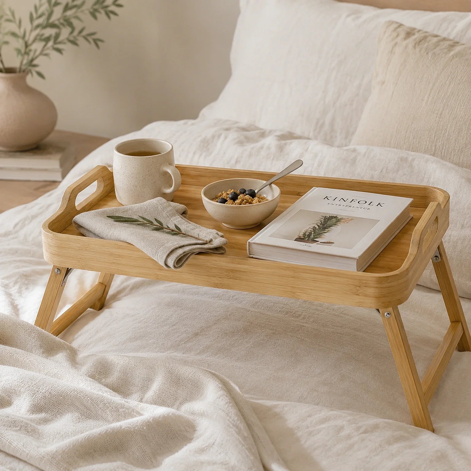 Bandeja de Cama Liria em Madeira Natural com Pés Retráteis
