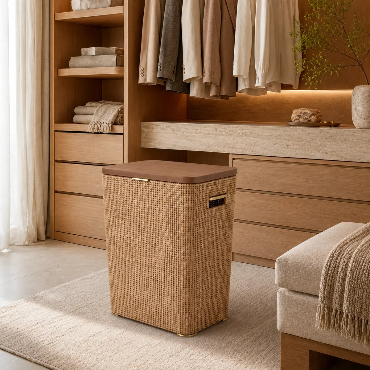 Cesto de Roupas Liora em Rattan Natural e Freijó