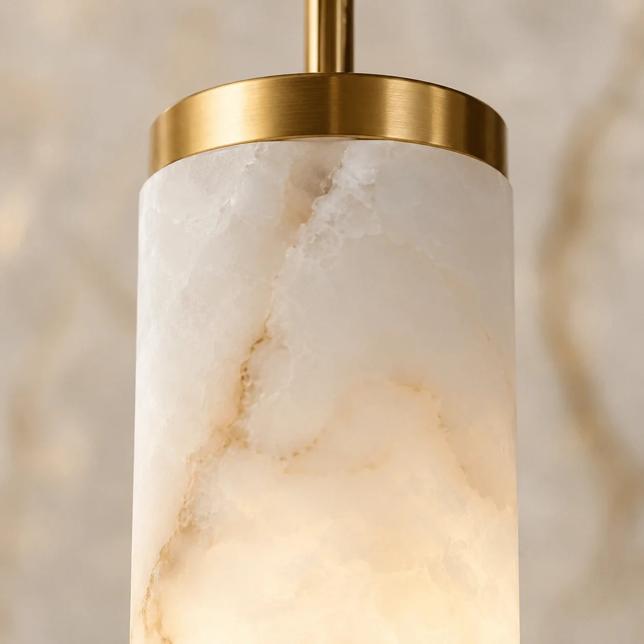 Lustre Linear Aurélia em Alabastro e Latão Escovado
